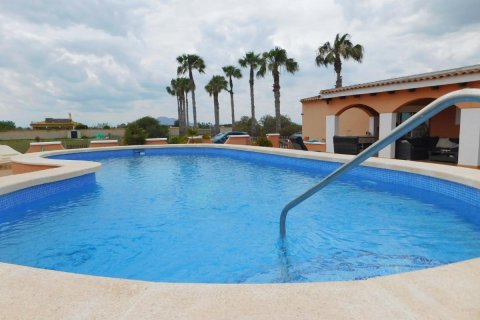 Villa en venta en Alicante, España 3 dormitorios, 239 m2 No. 148998 - foto 4