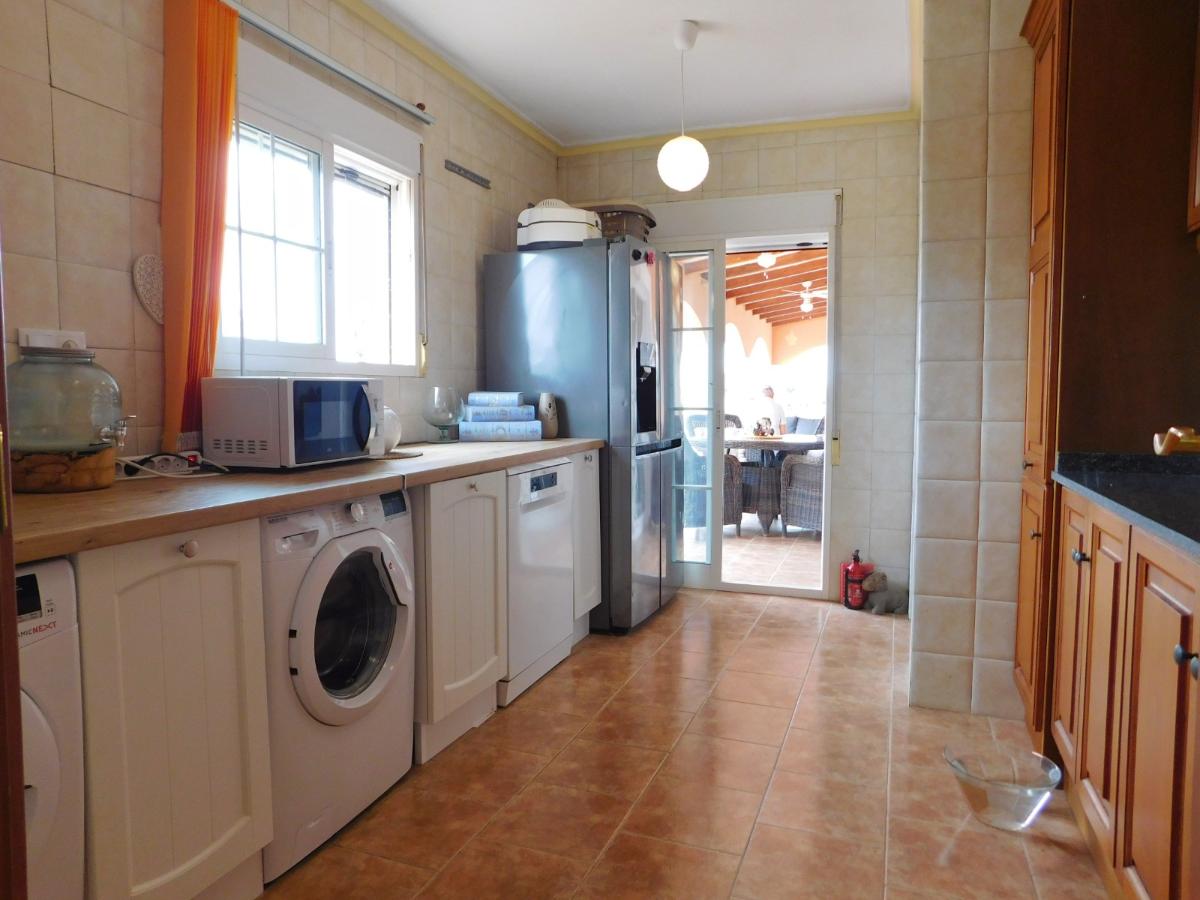 Villa i Alicante, Spanien 3 sovrum, 239 kvm. Nr. 148998