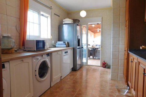 Villa en venta en Alicante, España 3 dormitorios, 239 m2 No. 148998 - foto 16