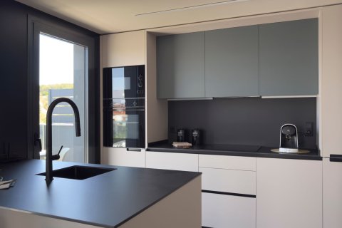 Huoneisto myytävänä Sant Boi de Llobregat, Barcelona, Espanja, 3 makuuhuonetta, 89 m2 No. 160782 - kuva 17