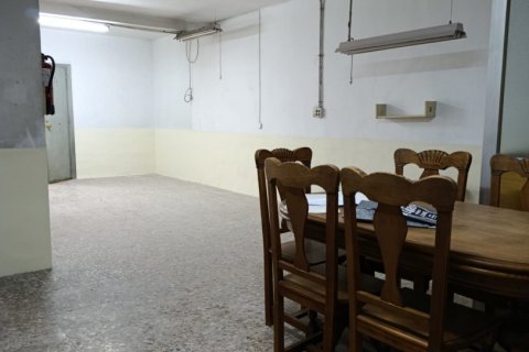 Commercial property in Elche, Alicante, Spain 1 bedroom, 119 sq.m. No. 185477
