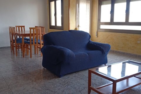 Apartment for sale in Mora d'Ebre, Tarragona, Spain 4 bedrooms, 119 sq.m. No. 185482 - photo 2