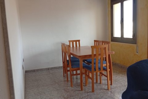 Apartment for sale in Mora d'Ebre, Tarragona, Spain 4 bedrooms, 119 sq.m. No. 185482 - photo 4