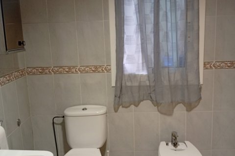 Apartment for sale in Mora d'Ebre, Tarragona, Spain 4 bedrooms, 119 sq.m. No. 185482 - photo 16