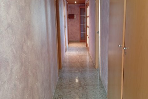 Apartment for sale in Mora d'Ebre, Tarragona, Spain 4 bedrooms, 119 sq.m. No. 185482 - photo 7