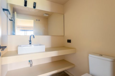 Продажа дома в Сан-Андреу-де-Льяванерес, Барселона, Испания 4 спальни, 341м2 №167352 - фото 30