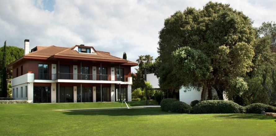 House à Alella, Barcelona, Espagne 5 chambres, 1001 m2 No. 167349