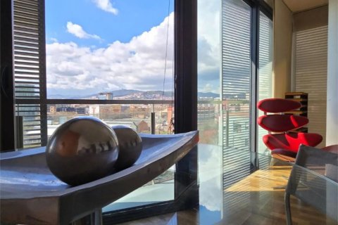 Apartment à vendre à Barcelona, Espagne, 2 chambres, 73 m2 No. 167347 - photo 3