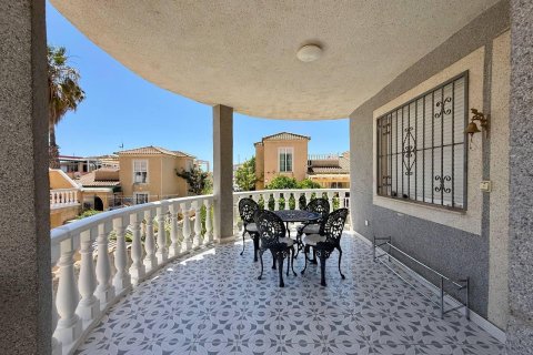Villa zum Verkauf in Playa Flamenca II, Alicante, Spanien 4 Schlafzimmer, 191 m2 Nr. 191635 - Foto 2