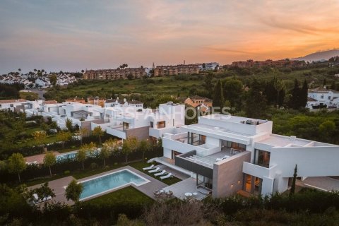 Villa zum Verkauf Estepona, Malaga, Spanien 4 Schlafzimmer, 384 m2 Nr. 52787 - Foto 15