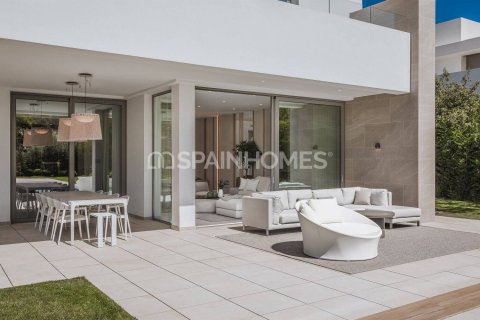 Villa zum Verkauf Estepona, Malaga, Spanien 4 Schlafzimmer, 384 m2 Nr. 52787 - Foto 4
