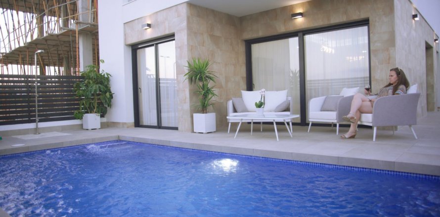 Huvila Los Montesinos, Alicante, Espanja 3 makuuhuonetta, 118 m2 No. 58204