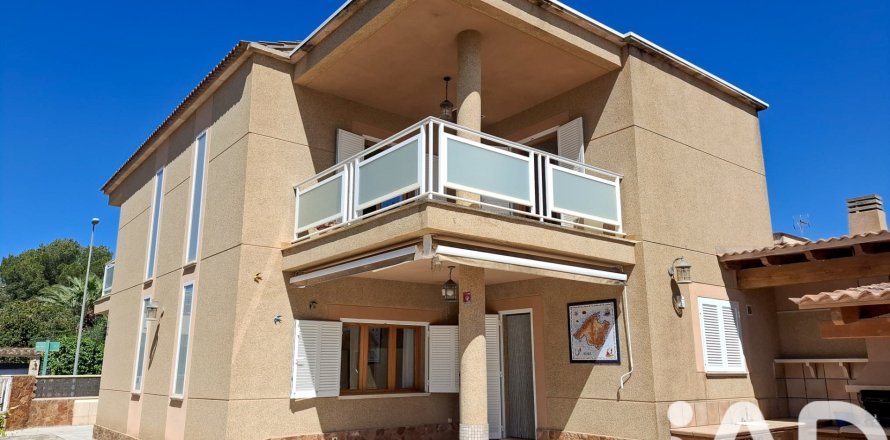 Hus i Llucmajor, Mallorca, Spanien 3 sovrum, 334 kvm. Nr. 172308
