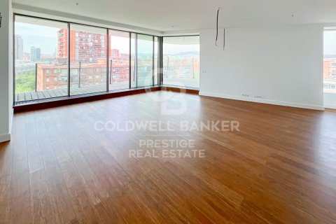 Apartment for sale in Barcelona, Spain 2 bedrooms, 140 sq.m. No. 160303 - photo 2