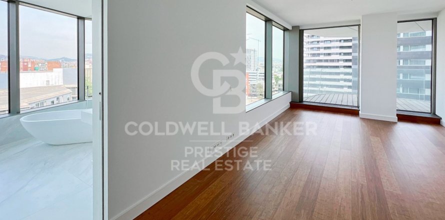 Apartment in Barcelona, Spain 2 bedrooms, 140 sq.m. No. 160303