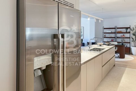 Продажа квартиры в Барселона, Испания 2 спальни, 137м2 №160302 - фото 6