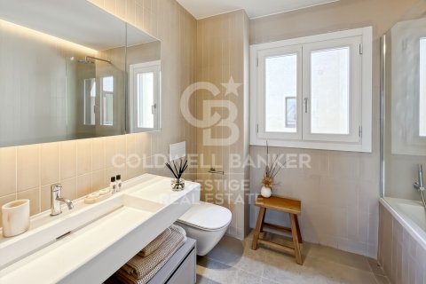 Продажа пентхауса в Барселона, Испания 2 спальни, 122м2 №160299 - фото 21