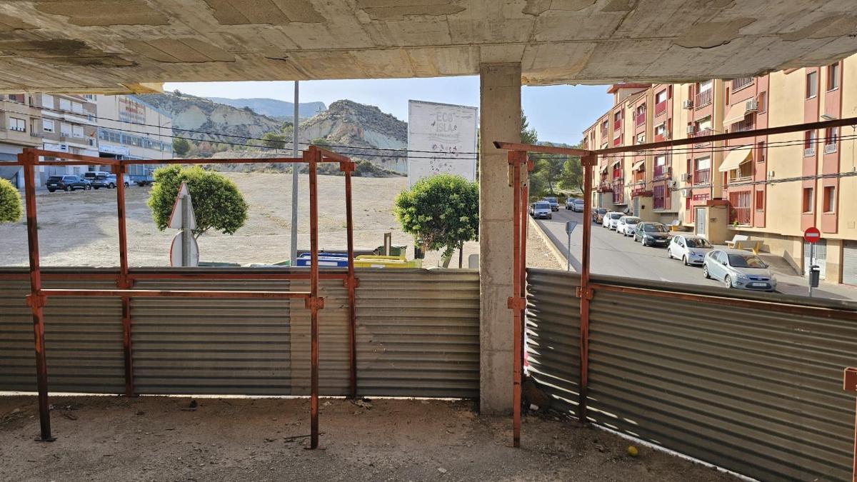 Liikekiinteistö Petrer, Alicante, Espanja 1200 m2 No. 148901
