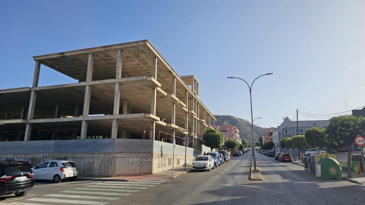 Liikekiinteistö Petrer, Alicante, Espanja 1200 m2 No. 148901