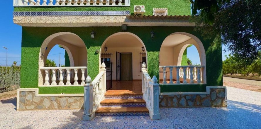 Finca à Rojales, Alicante, Espagne 2 chambres, 198 m2 No. 148902