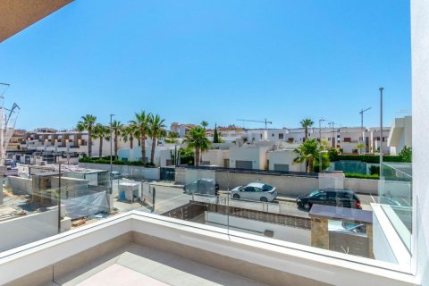 House for sale in Benijofar, Alicante, Spain 3 bedrooms, 193 sq.m. No. 148906 - photo 2
