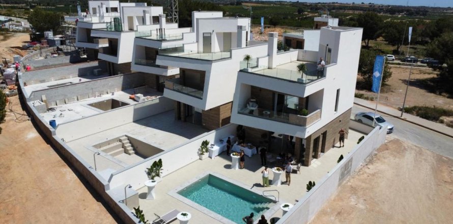 Villa in Pilar de la Horadada, Alicante, Spain 3 bedrooms, 127 sq.m. No. 148903