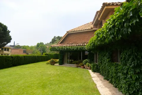 House for sale in Barcelona, Spain 5 bedrooms, 678 sq.m. No. 167126 - photo 21