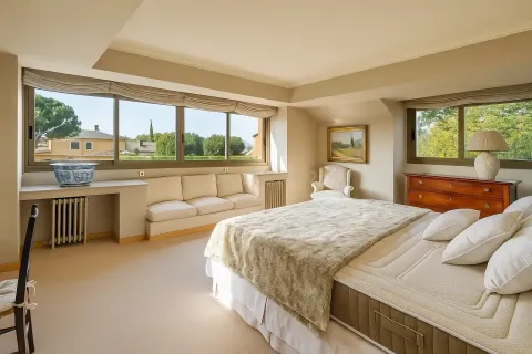 House for sale in Barcelona, Spain 5 bedrooms, 678 sq.m. No. 167126 - photo 2