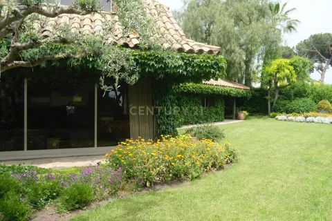 House for sale in Barcelona, Spain 5 bedrooms, 678 sq.m. No. 167126 - photo 27