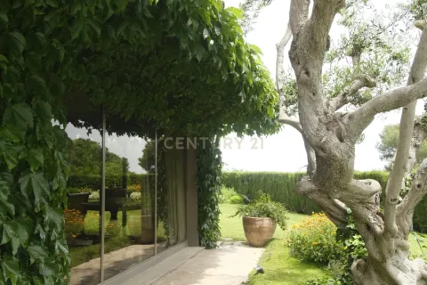 House for sale in Barcelona, Spain 5 bedrooms, 678 sq.m. No. 167126 - photo 29