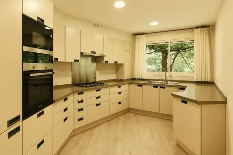 House for sale in Barcelona, Spain 5 bedrooms, 678 sq.m. No. 167126 - photo 17