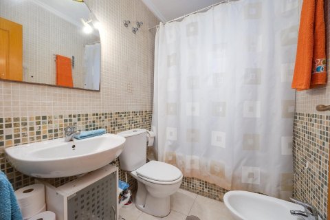 Apartment for sale in Torrevieja, Alicante, Spain 2 bedrooms, 65 sq.m. No. 195966 - photo 9