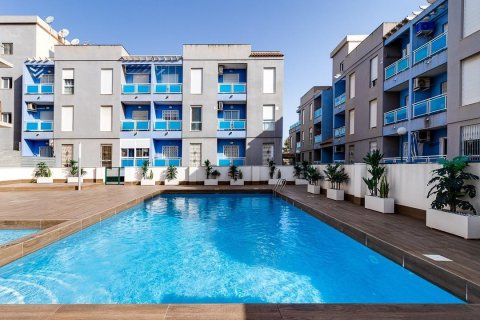 Apartment for sale in Torrevieja, Alicante, Spain 2 bedrooms, 65 sq.m. No. 195966 - photo 1