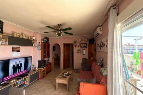 Apartamento en Torrevieja, Alicante, España 3 dormitorios, 60 m2 No. 195963