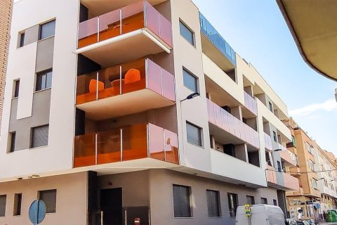 Apartamento en Torrevieja, Alicante, España 2 dormitorios, 86 m2 No. 195962