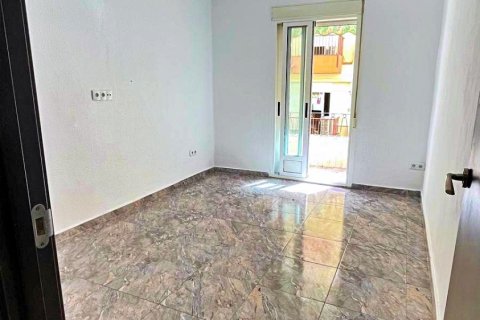 Apartment for sale in Alicante, Spain 3 bedrooms, 94 sq.m. No. 184631 - photo 3