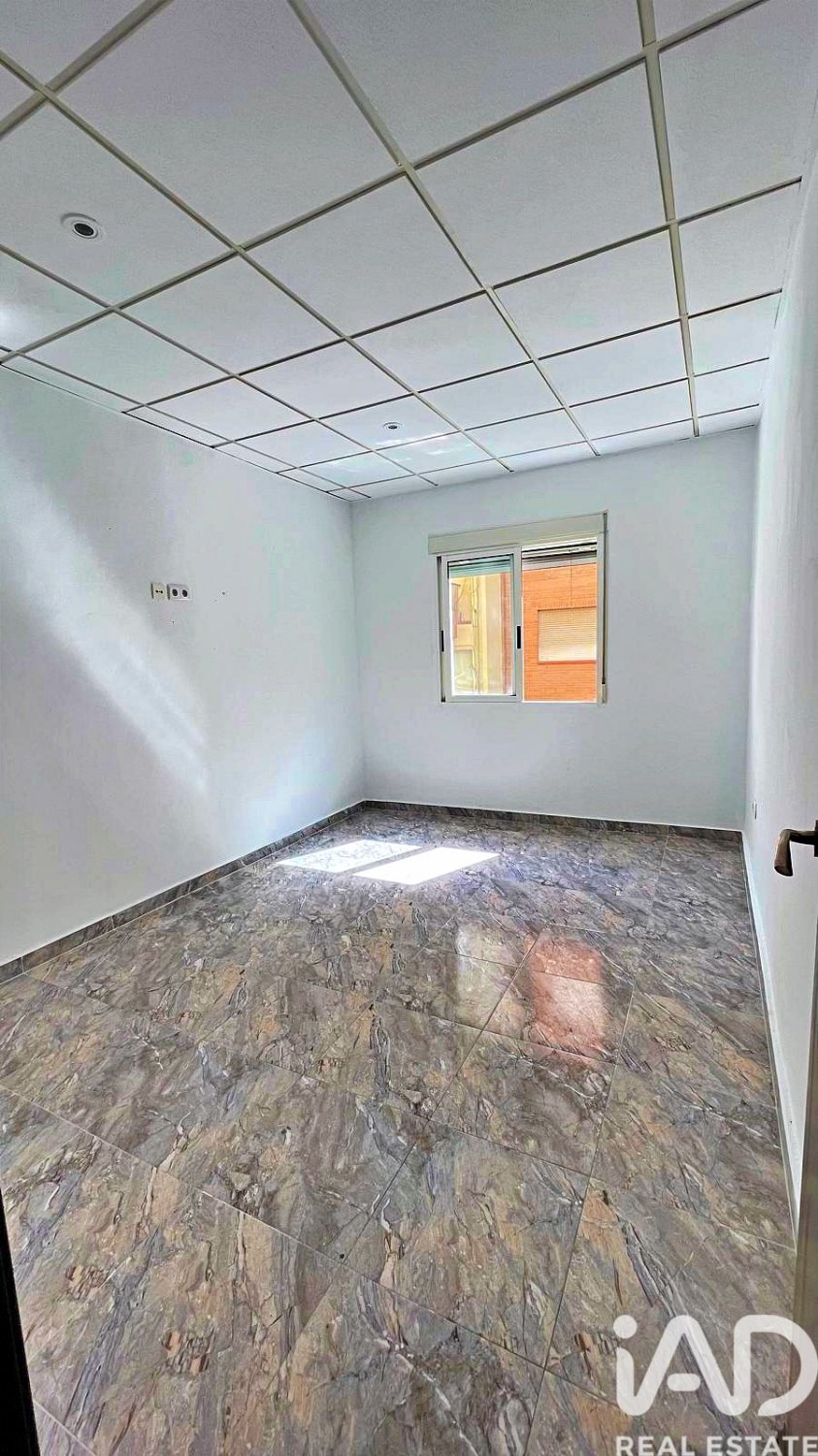 Apartment in Alicante, Spain 3 bedrooms, 94 sq.m. No. 184631