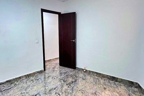 Apartment for sale in Alicante, Spain 3 bedrooms, 94 sq.m. No. 184631 - photo 13