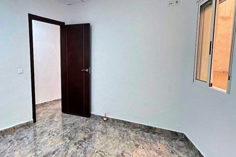 Apartment for sale in Alicante, Spain 3 bedrooms, 94 sq.m. No. 184631 - photo 12