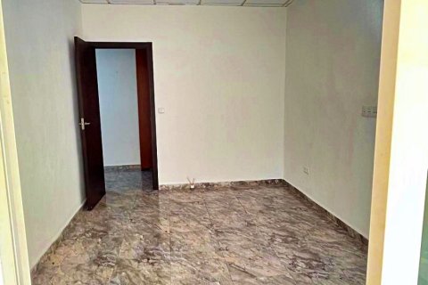 Apartment for sale in Alicante, Spain 3 bedrooms, 94 sq.m. No. 184631 - photo 4