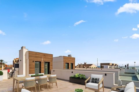 Villa till salu i Torrevieja, Alicante, Spanien 4 sovrum, 156 kvm. Nr. 180231 - foto 12