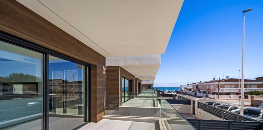 Villa i Torrevieja, Alicante, Spanien 4 sovrum, 156 kvm. Nr. 180231