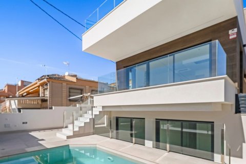 Villa till salu i Torrevieja, Alicante, Spanien 4 sovrum, 156 kvm. Nr. 180231 - foto 17