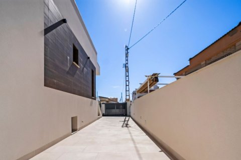 Villa till salu i Torrevieja, Alicante, Spanien 4 sovrum, 156 kvm. Nr. 180231 - foto 27