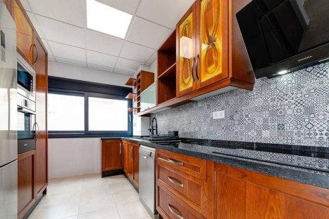 Villa till salu i Torrevieja, Alicante, Spanien 4 sovrum, 210 kvm. Nr. 180232 - foto 8