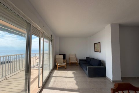 Apartamento en venta en Torrevieja, Alicante, España 4 dormitorios, 116 m2 No. 165913 - foto 3