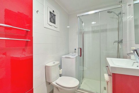 Huoneisto myytävänä Torrevieja, Alicante, Espanja, 1 makuuhuone, 44.99 m2 No. 165914 - kuva 19