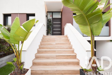 Продажа таухауса в Сан-Пере-де-Рибес, Барселона, Испания 5 спален, 371м2 №152701 - фото 2