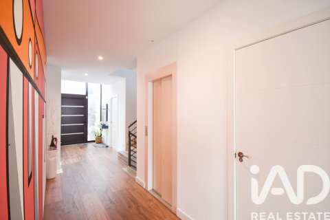 Продажа таухауса в Сан-Пере-де-Рибес, Барселона, Испания 5 спален, 371м2 №152701 - фото 23