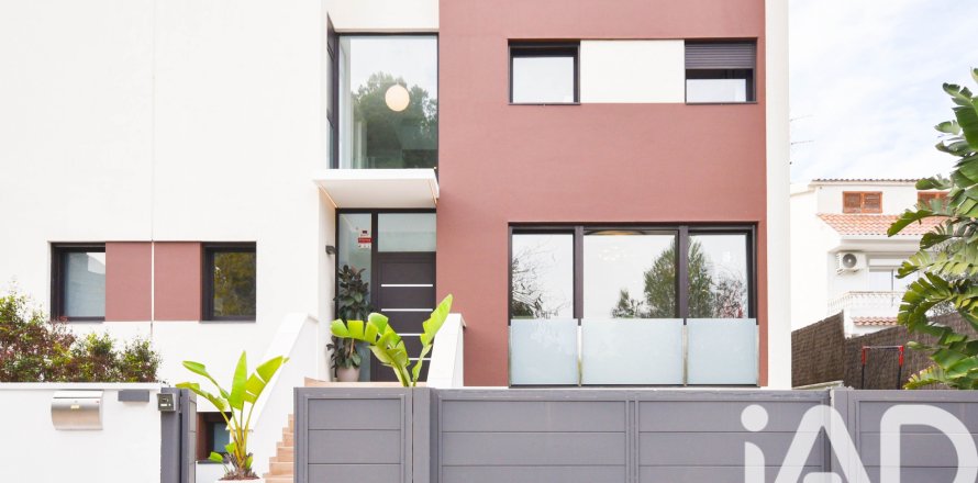 Таунхаус в Сан-Пере-де-Рибес, Барселона, Испания 5 спален, 371м2 №152701